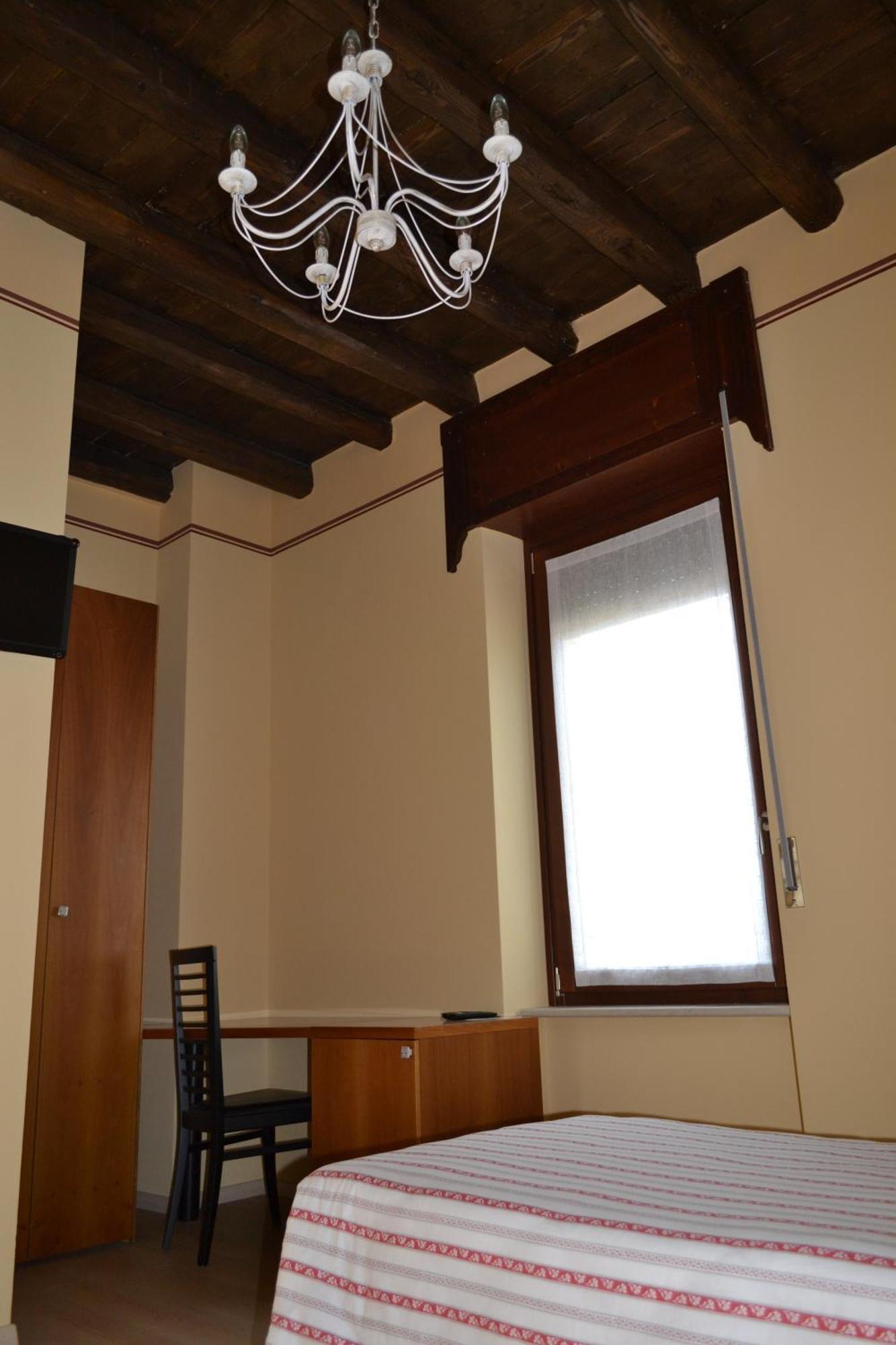كافايون فيرونيسي Locanda La Sosta الغرفة الصورة